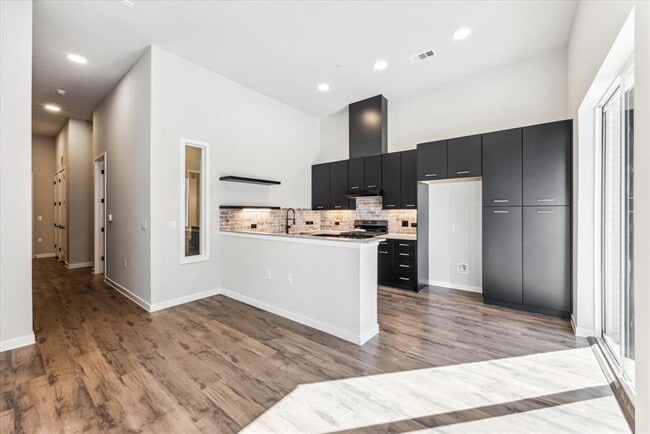Building Photo - 4510 Terry-O Ln Unit 106