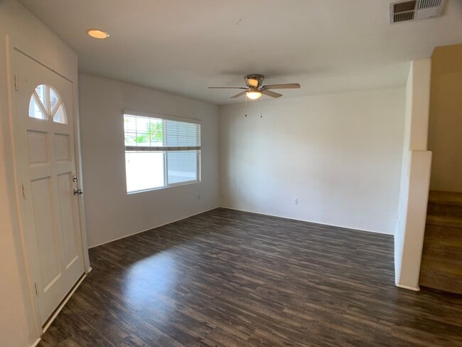 Photo - 3 bedrooms with A/C & 2 car garage in Ewa Beach (Spinnaker Place Townhome)! First showing is 12/1... Unidad 5203