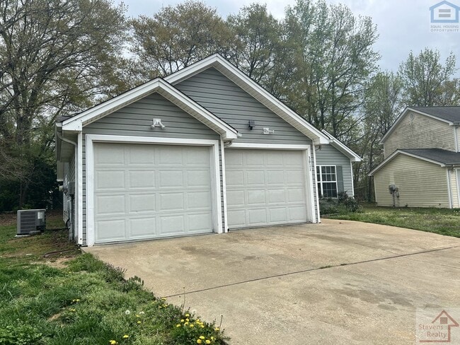 Photo - 3911 Allgood Ct