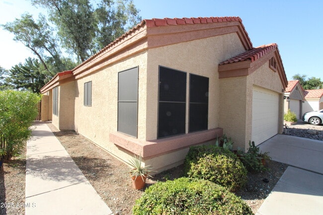 Photo - 602 N Cobblestone St