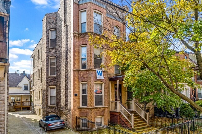 Photo - 851 W Wellington Ave Unidad 1