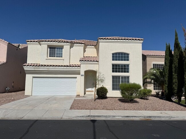 Building Photo - New flooring and kitchen. No neigbors behi... Rental