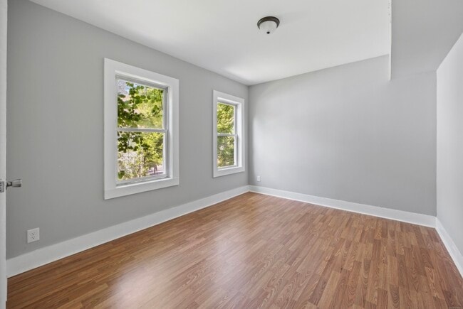 Photo - 32 Harding Pl Unit 1