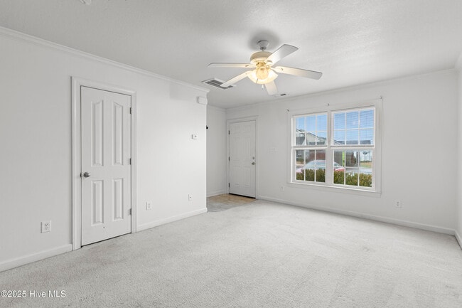 Photo - 210 Springwood Dr
