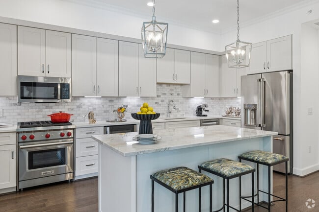 C2 2BR, 2BA - 1,275 - Kitchen