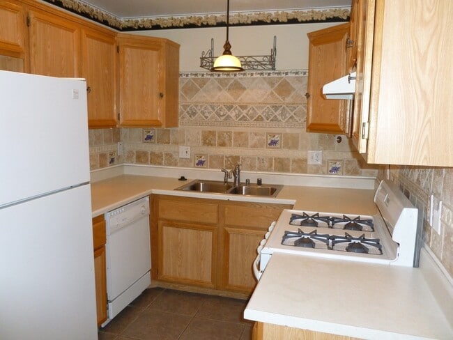 Photo - 2041 Audrey Hepburn St