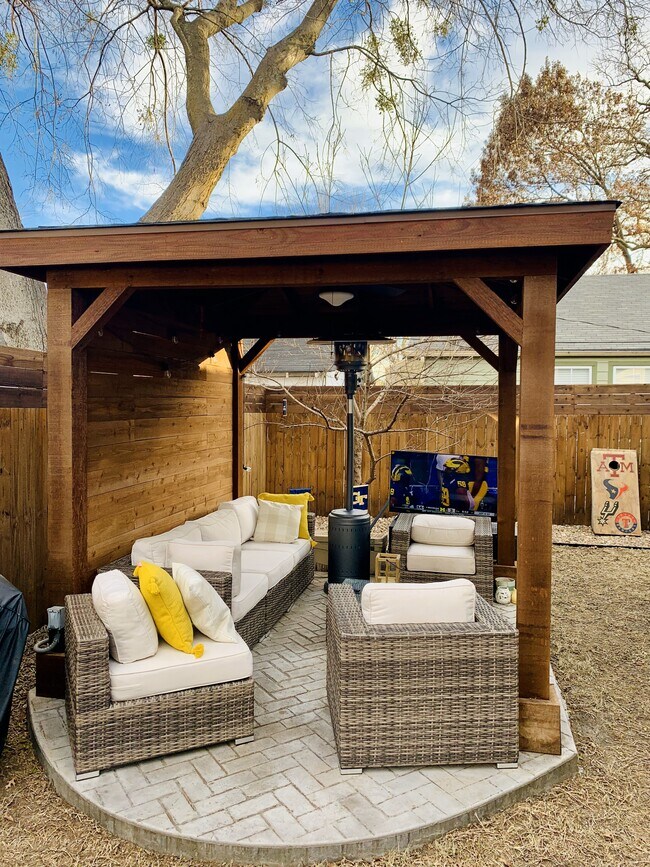 Photo - 109 S Morris St