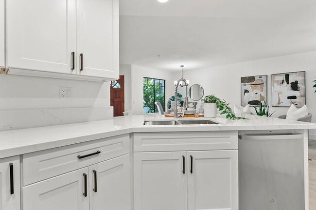 Photo - 1630 Dimas Ct