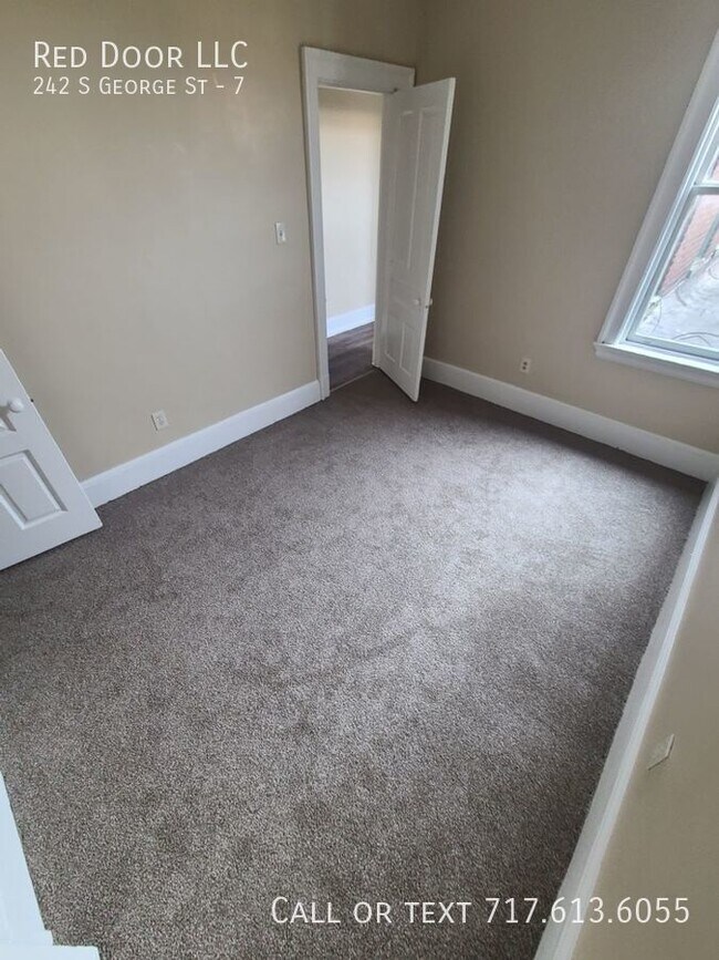 Cozy two bedroom in York City Apartment Unit 7 York, PA