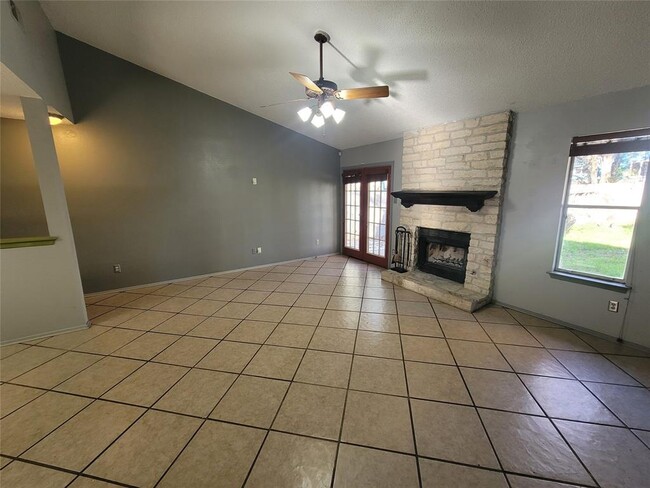 Photo - 501 Mountain Laurel Dr