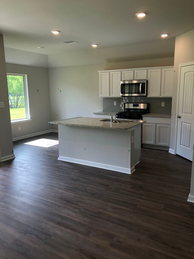 Photo - 28384 Longfellow Ln