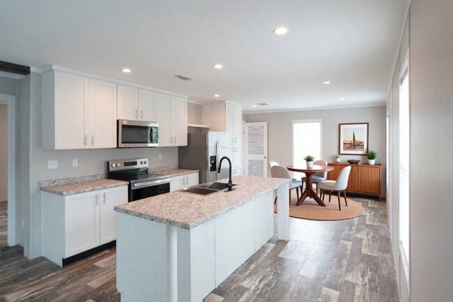 Building Photo - 809 Armadillo St
