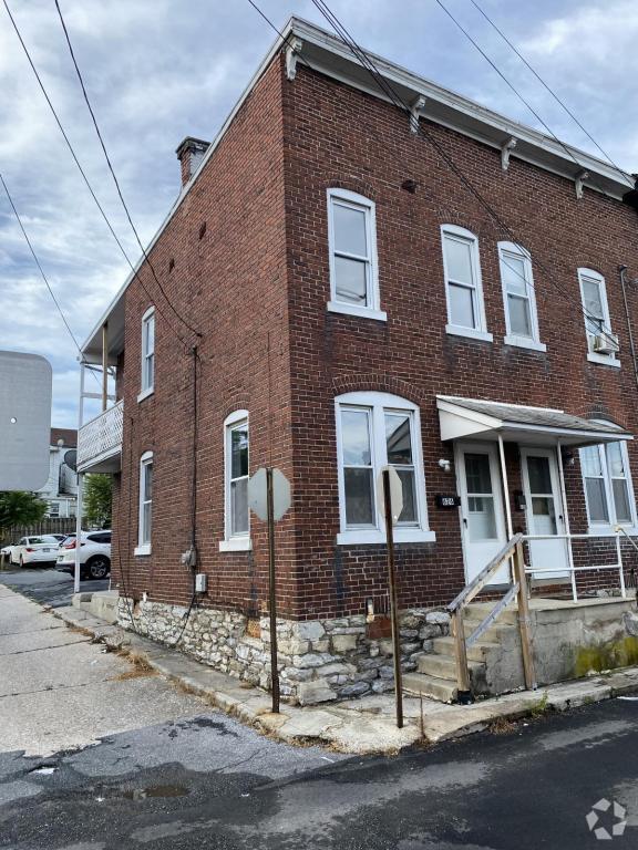 Building Photo - 626 Walton St Rental