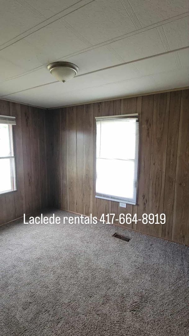 Building Photo - 215 N Pine St Rental