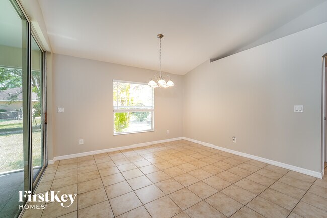 Photo - 1570 Waldorf Dr