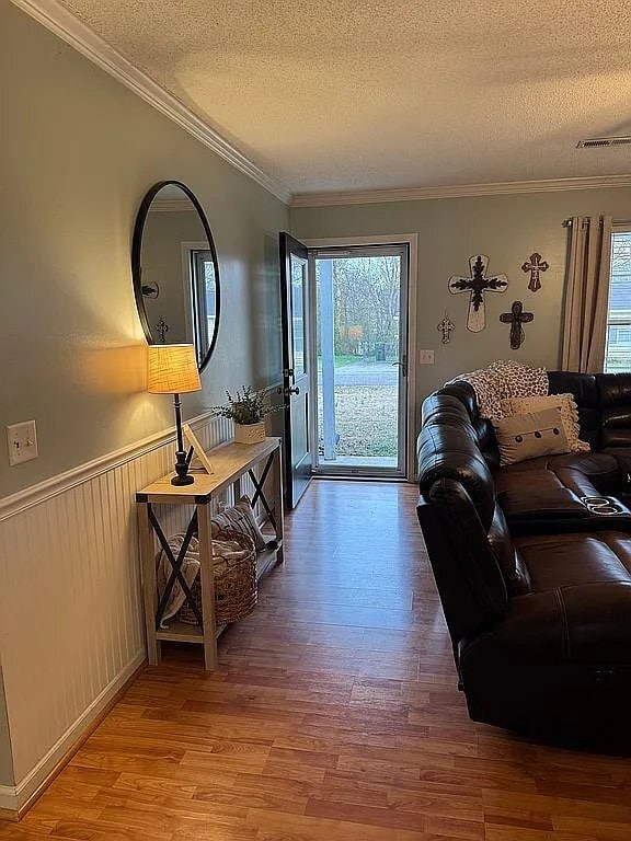 Photo - 8145 Iris Dr