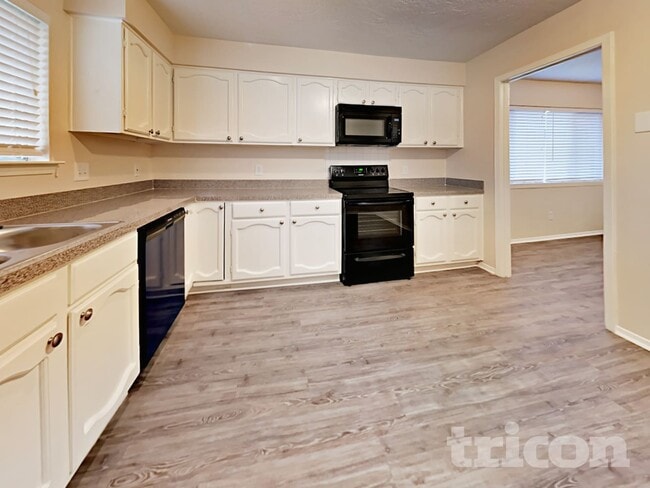 Photo - 19638 Southaven Dr