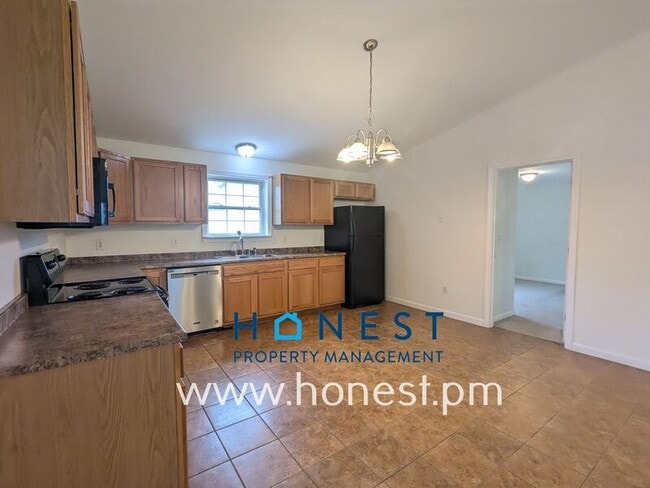 5 Crooker St Unit 2