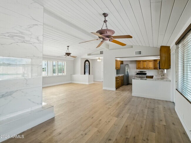 Photo - 12210 N 67th St