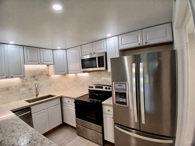 Photo - 4164 Inverrary Dr Unit 311