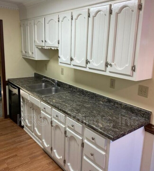 703 Mill Landing Rd Townhome Townhome Rental in Chesapeake VA