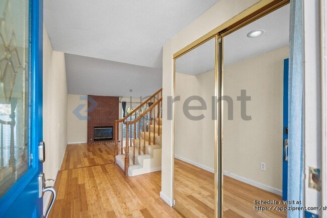 Photo - 7898 Gate Way