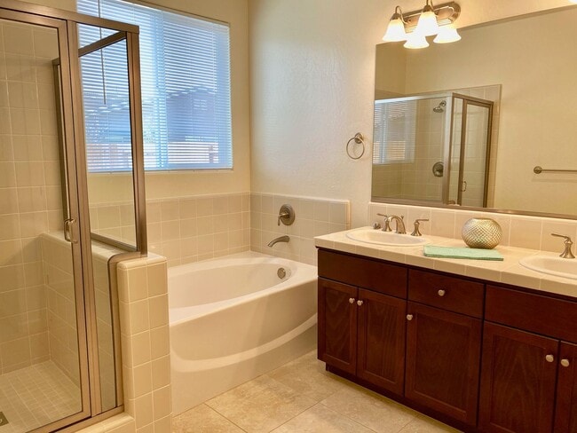 Photo - $2,295 Bullard & Leonard, Charming 3 Bedroom - La Canada Ave, Clovis