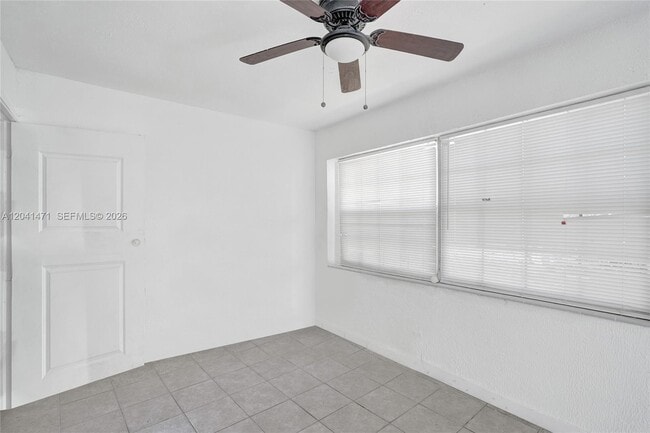 Photo - 701 SW 7th St