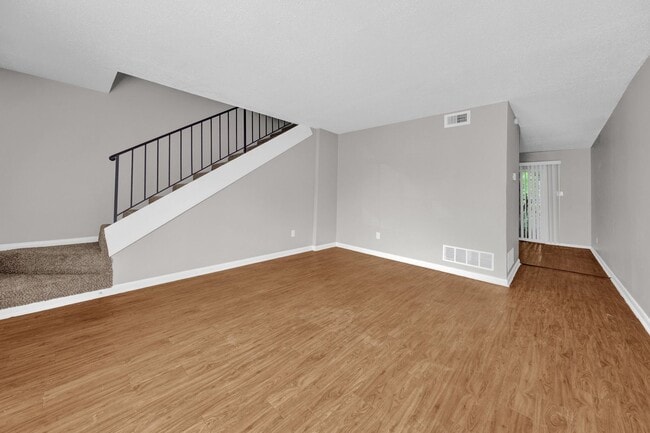 Photo - 676 Hobbs Dr