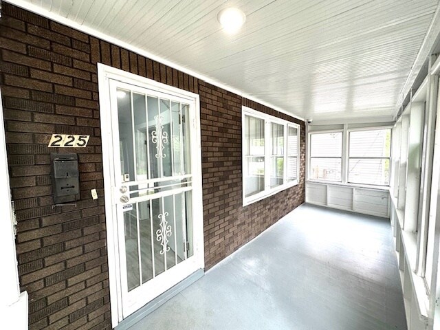 Photo - 225 E 138th St