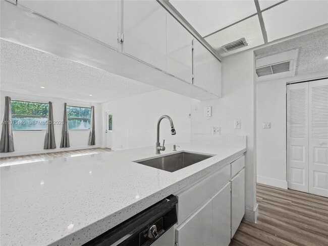 Photo - 8120 Geneva Ct Unit 453