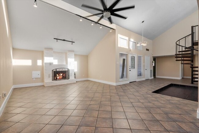 Photo - 6003 Long Leaf Dr