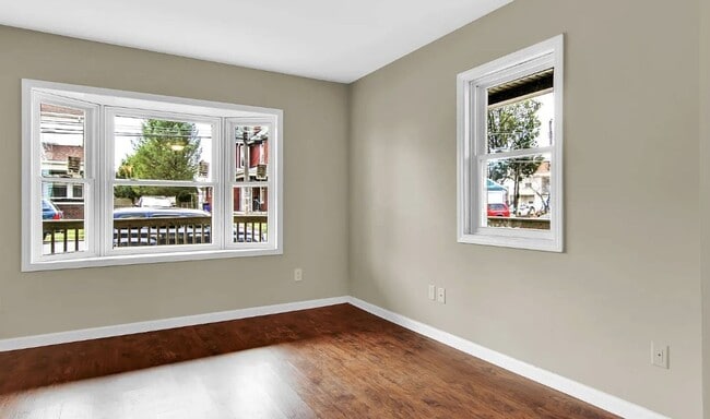 Building Photo - Bright 3 Bedroom, 2 Bath Home In East Pennsboro!