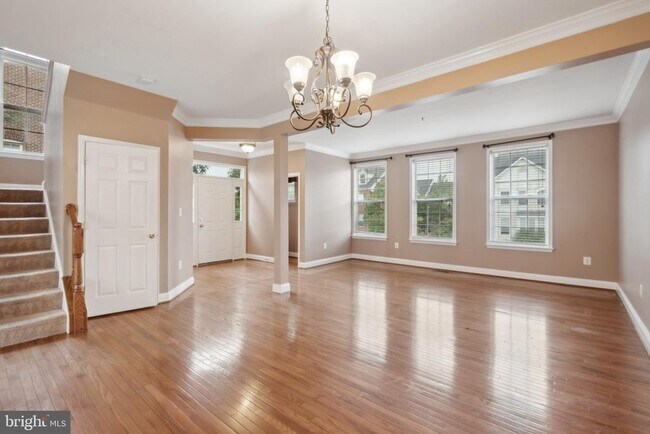 Photo - 641 Springhouse Square SE