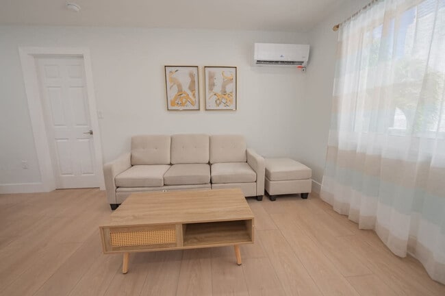Photo - 312 Elm St Unit SI ID1547735P