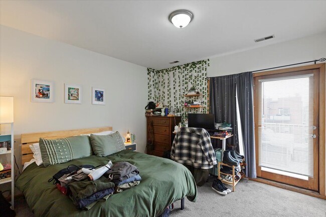 Photo - 1503 W Cortez St Unidad 3