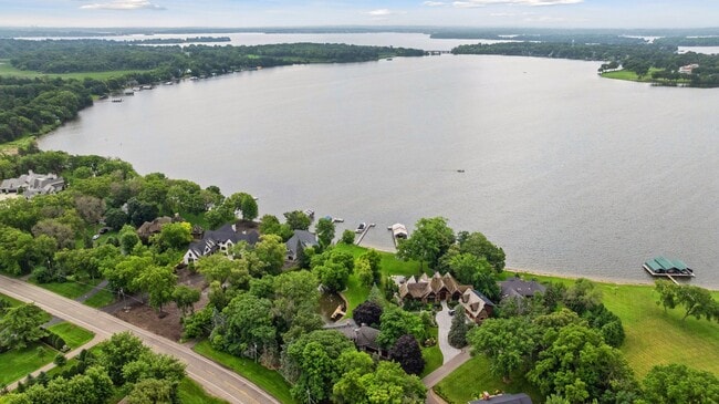Photo - Minnetonka Lakeshore