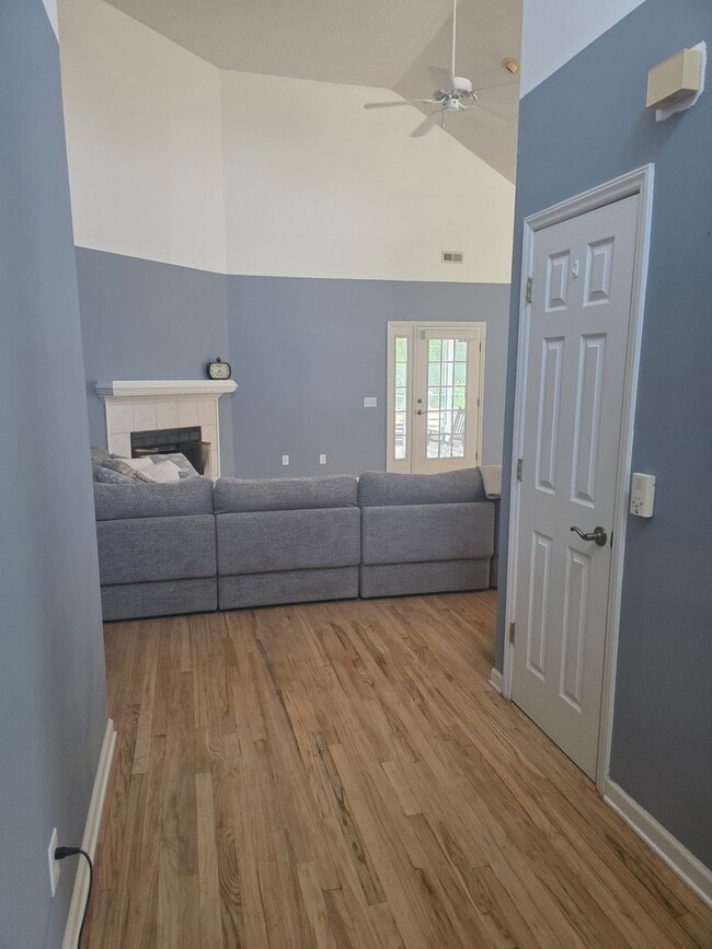 Photo - 8803 Whaley Cir House