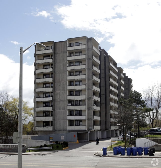 Building Photo - 3967 Lawrence Ave E