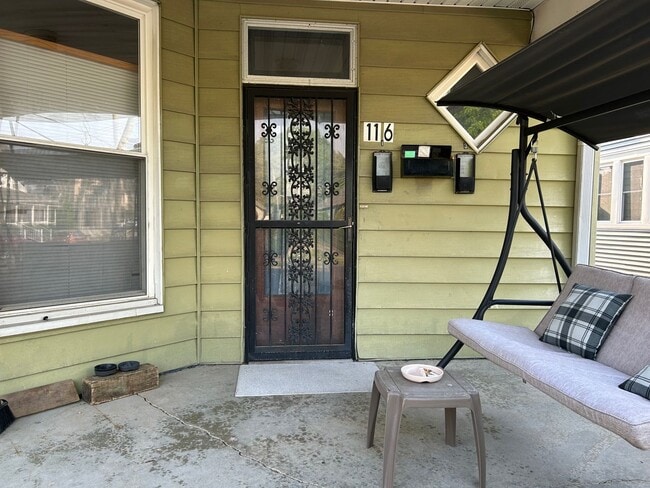 Photo - 116 N Tompkins St