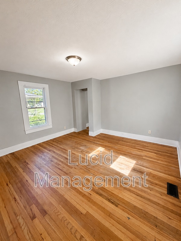 Photo - 1512 Bluegrass Ave