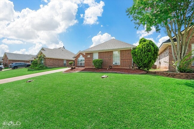 Photo - 4 Bedroom 2.5 Bathroom in Stockwell