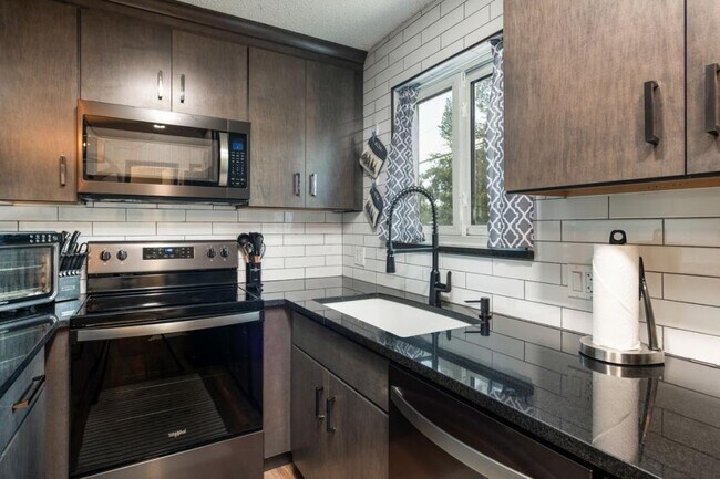 Photo - 2700 S Holly St Unit 202