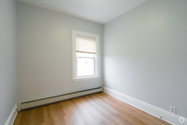 Building Photo - 329 Hurley St Unit 2 Rental
