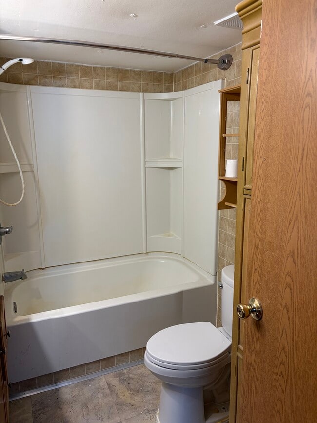 Photo - 13312 McComb Rd