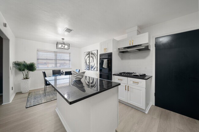 5800 NW 45th St