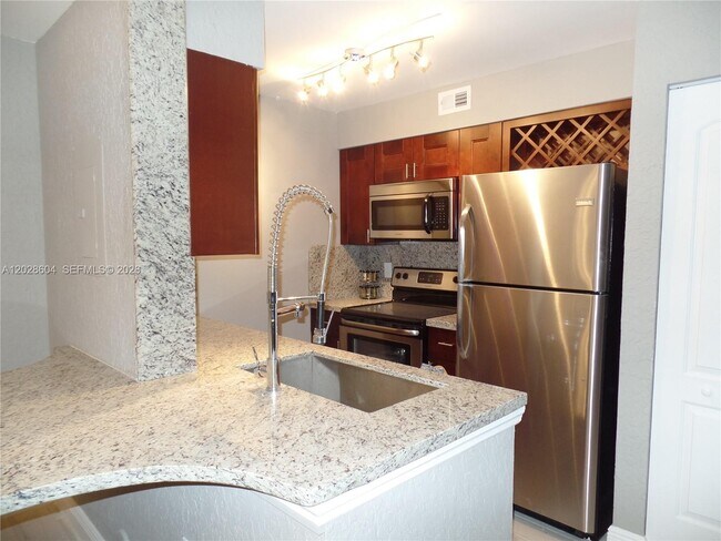 Photo - 2851 N Oakland Forest Dr Unit 111