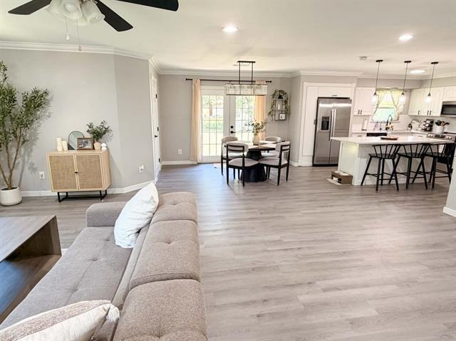 Photo - 2227 Cambridge Dr