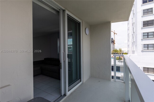 Photo - 1750 James 7L Unit 7L