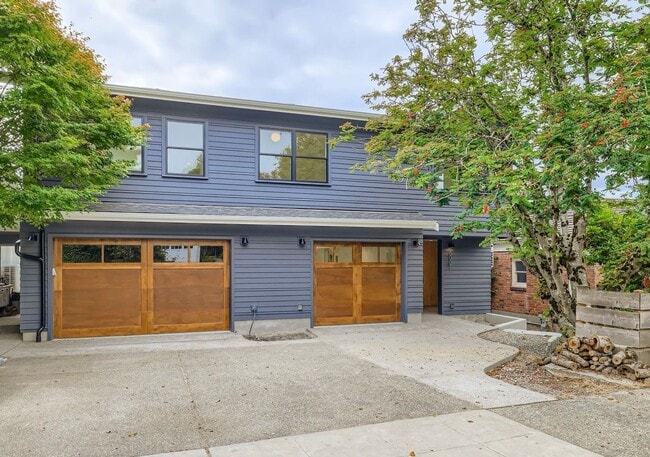 Building Photo - Hawthorne Hills Home
